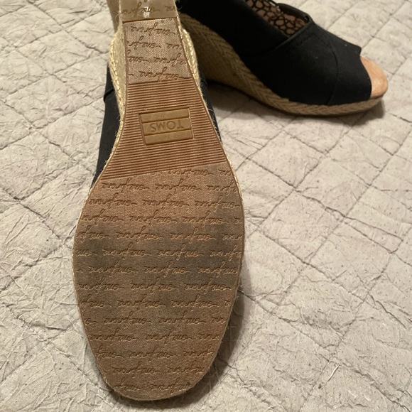 Like new Toms wedge heel - Picture 4 of 4